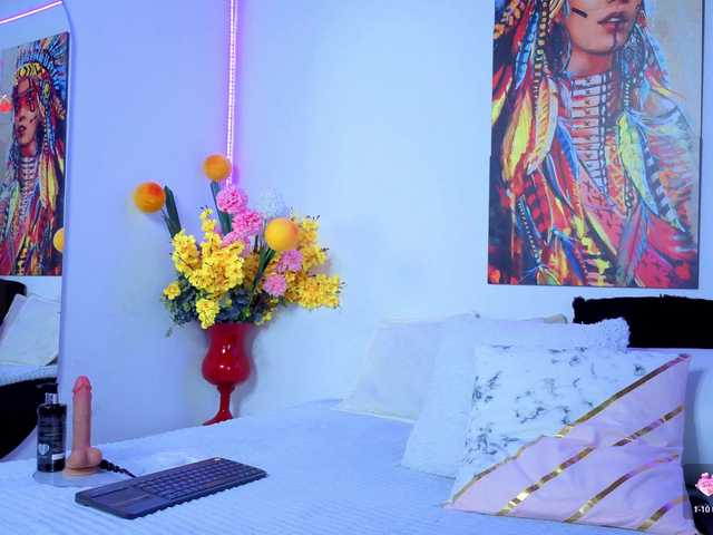 Misskarla live cam on BongaCams