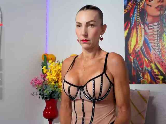 Model: Misskarla