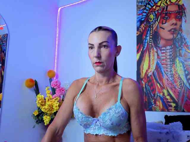 Misskarla Live Webcam on BongaCams