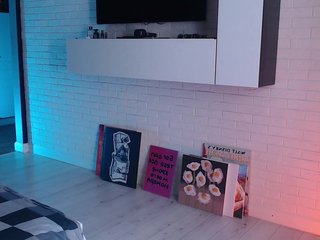 Jade-Lumin Porn Show