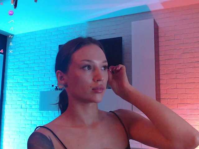 Jade-Lumin live cam on BongaCams