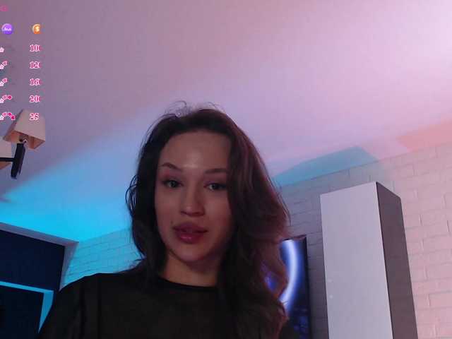 Jade-Lumin live cam on BongaCams