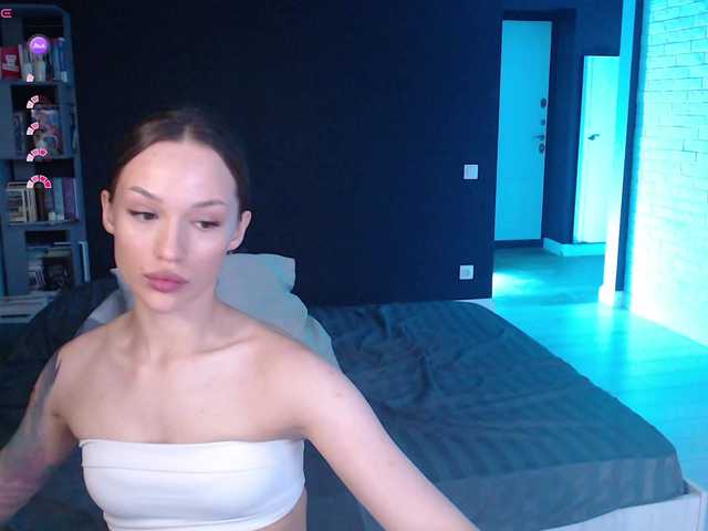 Jade-Lumin live cam on BongaCams
