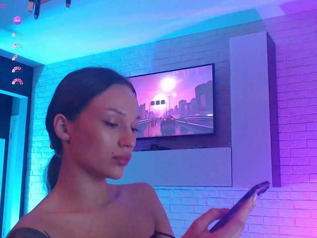 Jade-Lumin live cam on BongaCams