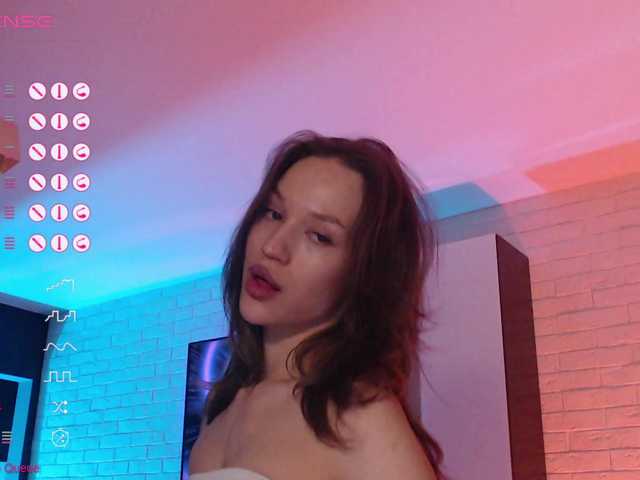 Jade-Lumin's BongaCams show and profile