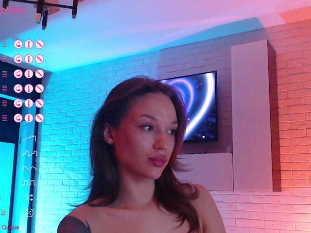 Jade-Lumin's BongaCams show and profile