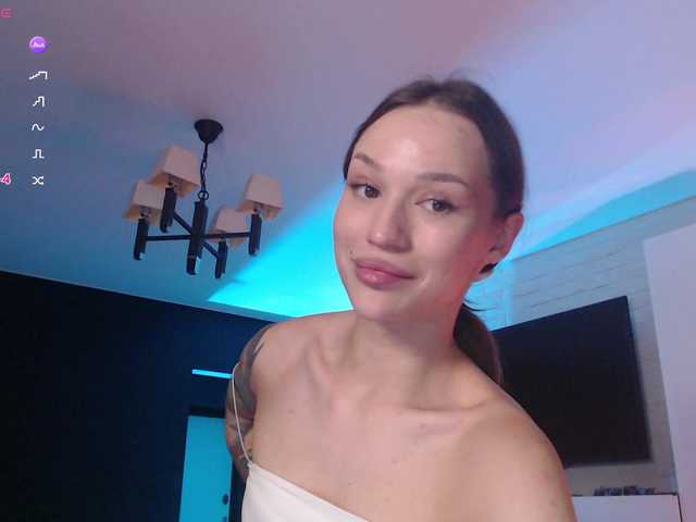 Jade-Lumin live cam on BongaCams