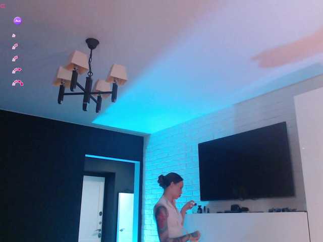 Jade-Lumin live cam on BongaCams