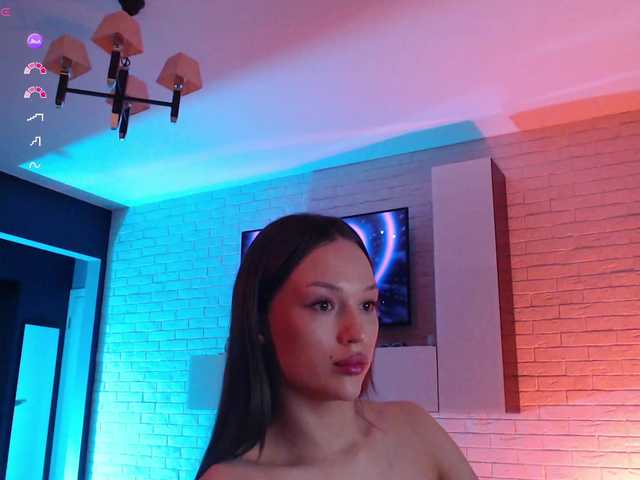 Jade-Lumin live cam on BongaCams