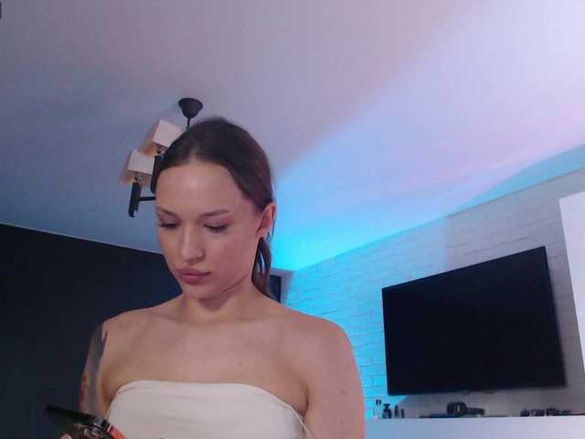 Jade-Lumin live cam on BongaCams