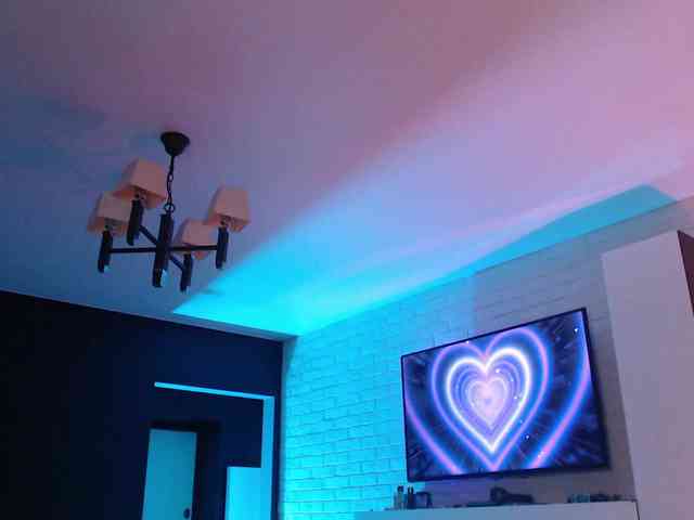 Jade-Lumin webcam