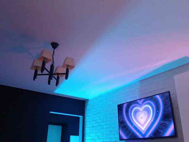 Jade-Lumin webcam