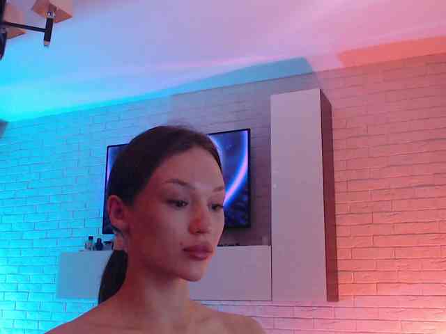 Model: Jade-Lumin