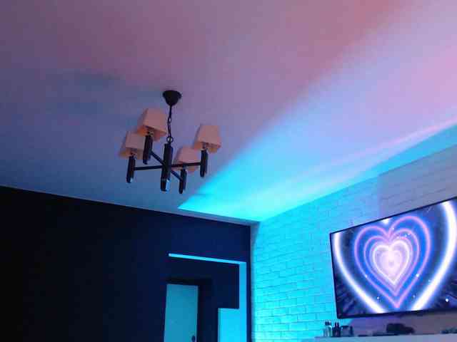 Jade-Lumin webcam