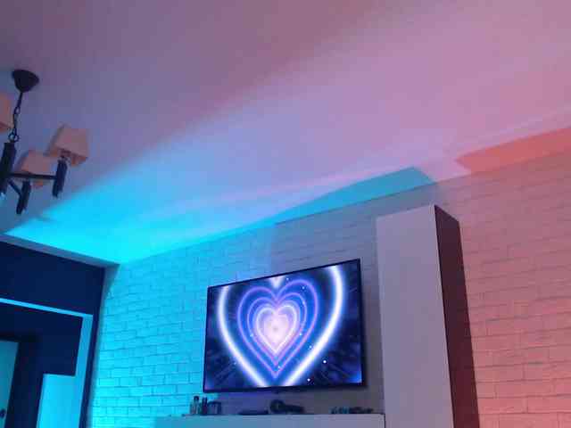 Jade-Lumin webcam