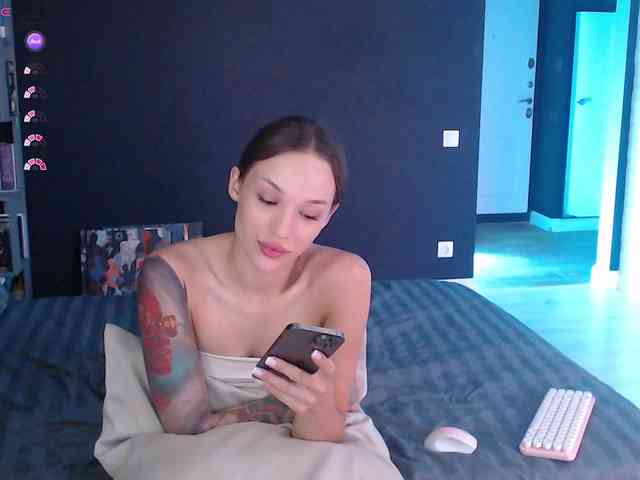 Jade-Lumin's webcam live show