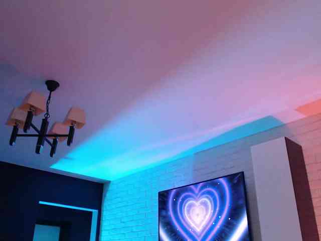 Jade-Lumin webcam