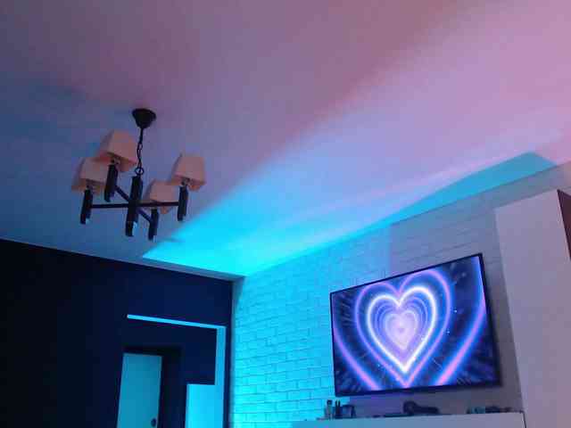 Jade-Lumin webcam