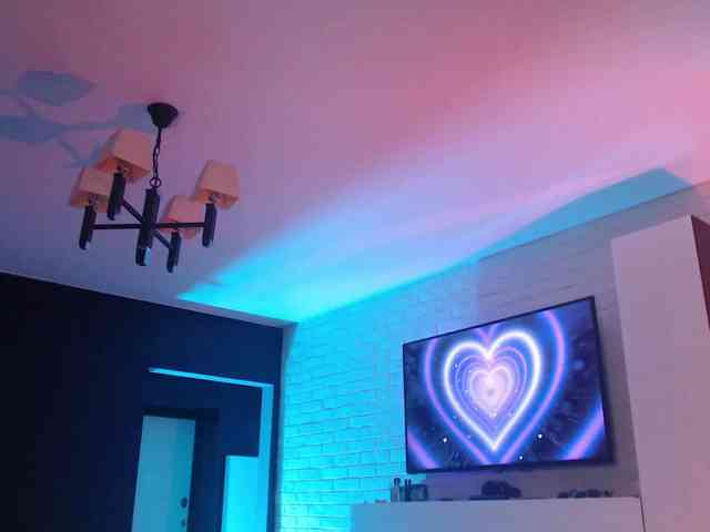 Jade-Lumin webcam