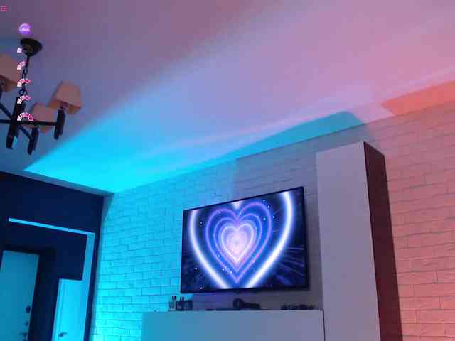 Jade-Lumin webcam