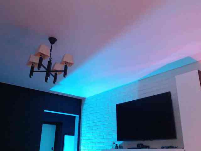 Jade-Lumin webcam