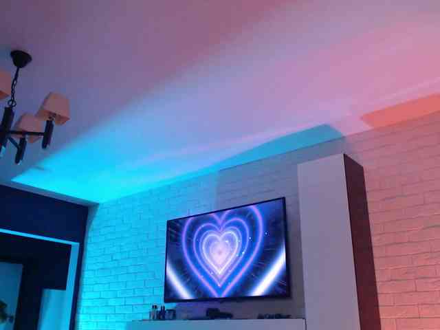 Jade-Lumin webcam