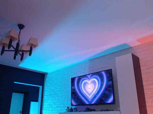 Jade-Lumin webcam