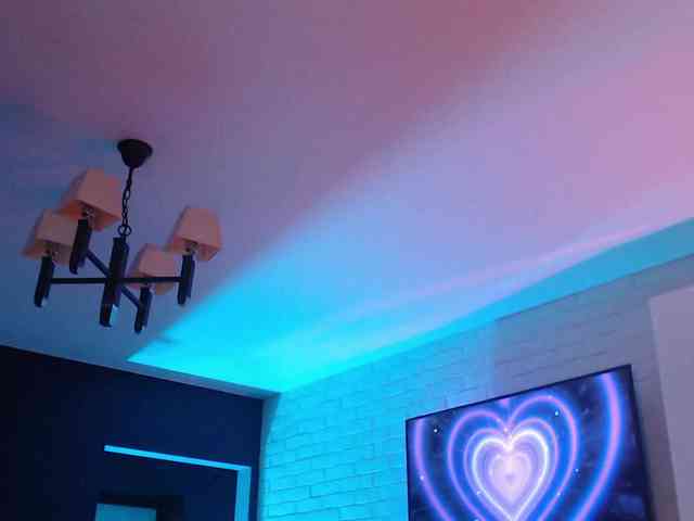Jade-Lumin webcam