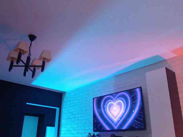Jade-Lumin webcam