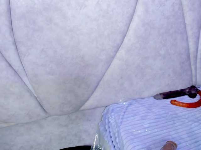 JuliethaWhitee live cam on BongaCams