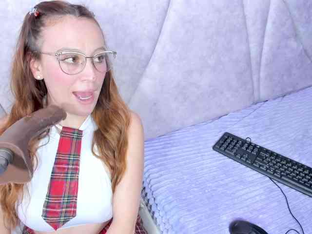 JuliethaWhitee webcam