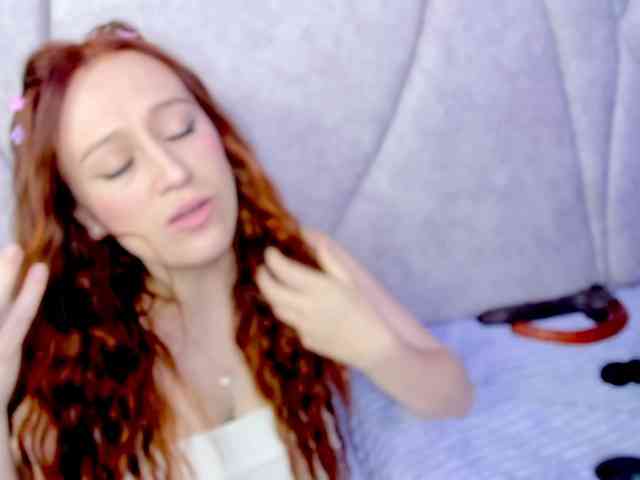 JuliethaWhitee webcam