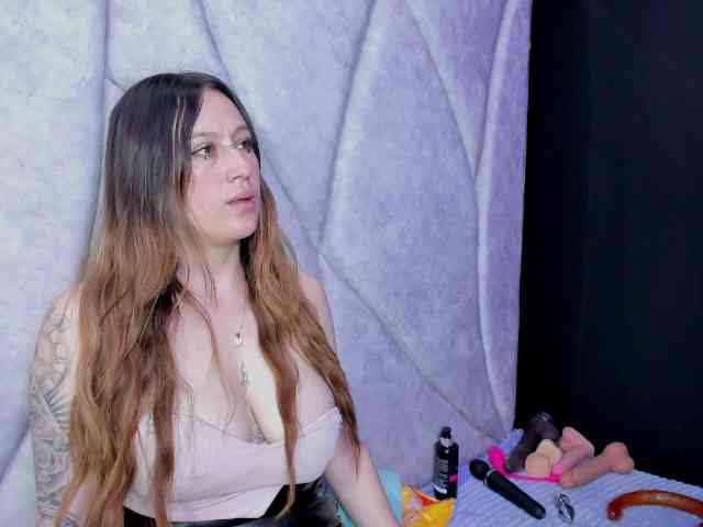 JuliethaWhitee webcam