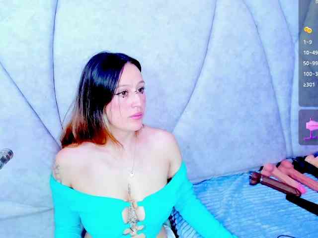 JuliethaWhitee webcam