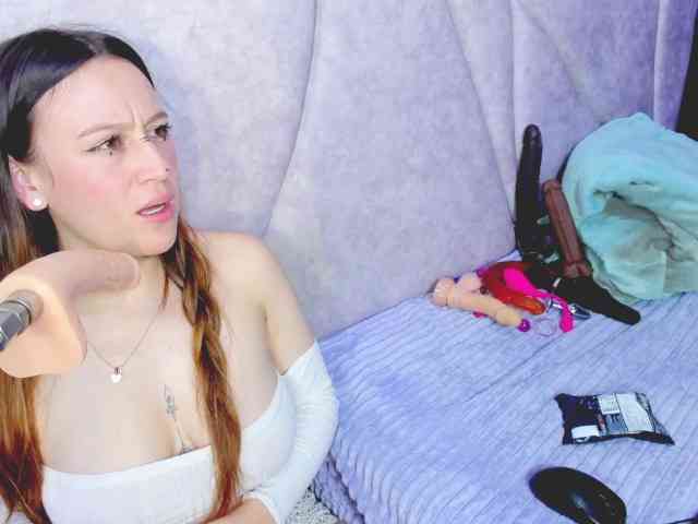 JuliethaWhitee webcam