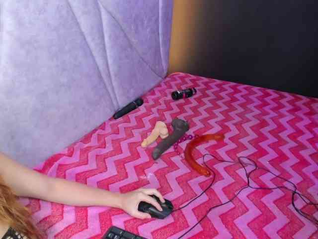 JuliethaWhitee webcam