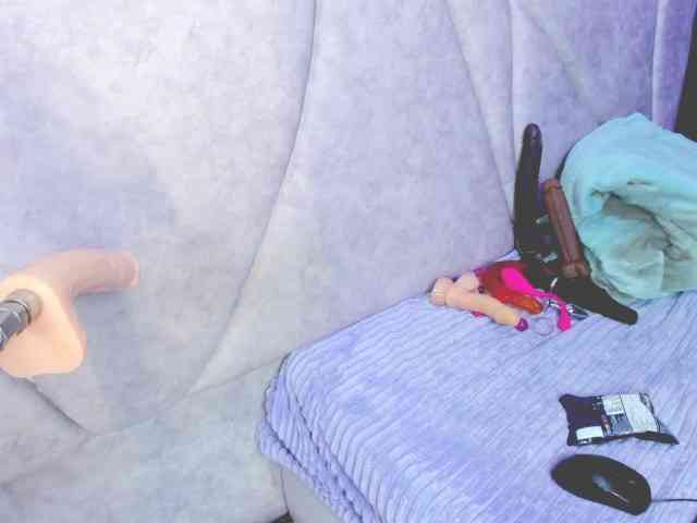 JuliethaWhitee webcam