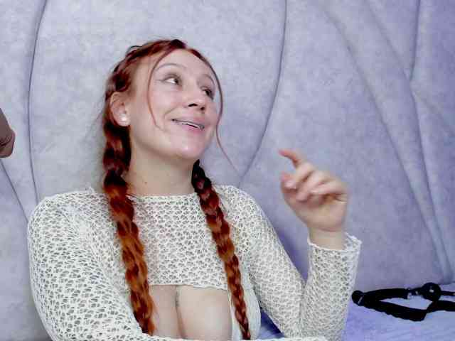 JuliethaWhitee webcam