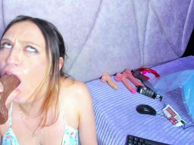 JuliethaWhitee webcam