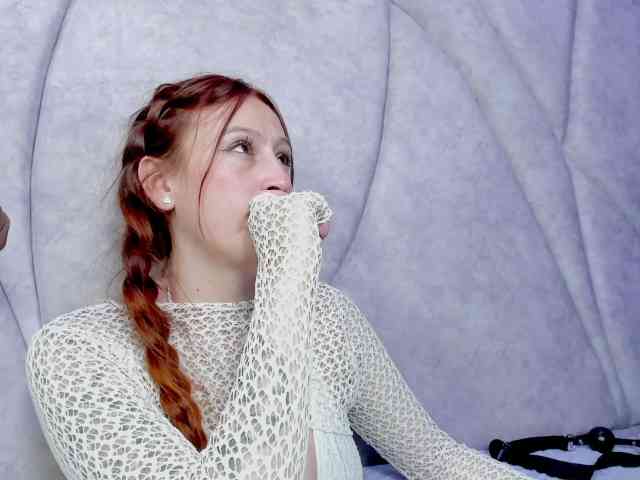 JuliethaWhitee webcam