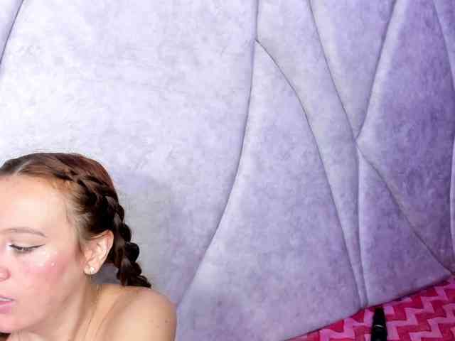 JuliethaWhitee webcam