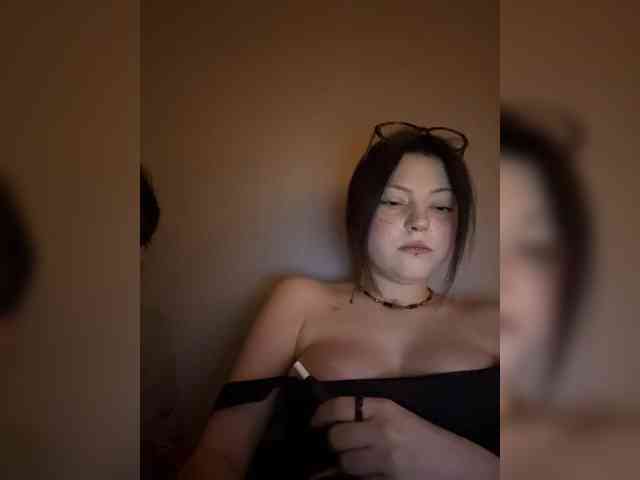 CherryBaby-1 Live Webcam on BongaCams