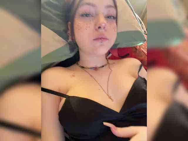Questo modello è in diretta ora. CherryBaby-1