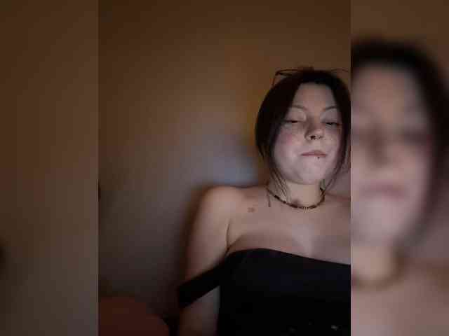 CherryBaby-1 Live Webcam on BongaCams