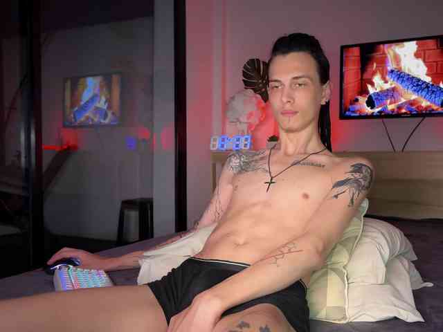 DenBlue Sex Cam Show
