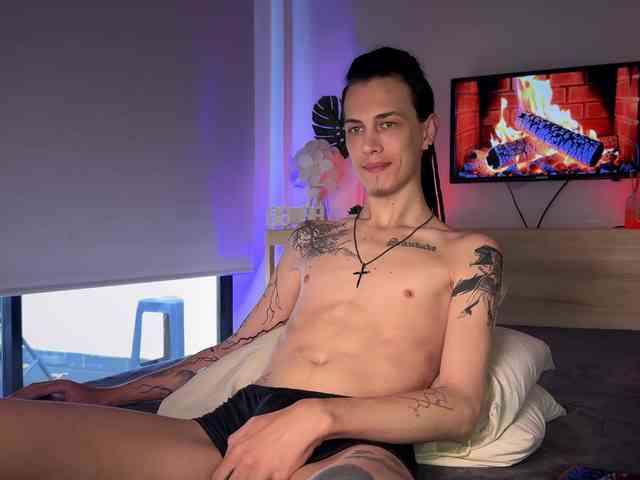 DenBlue Sex Cam Show