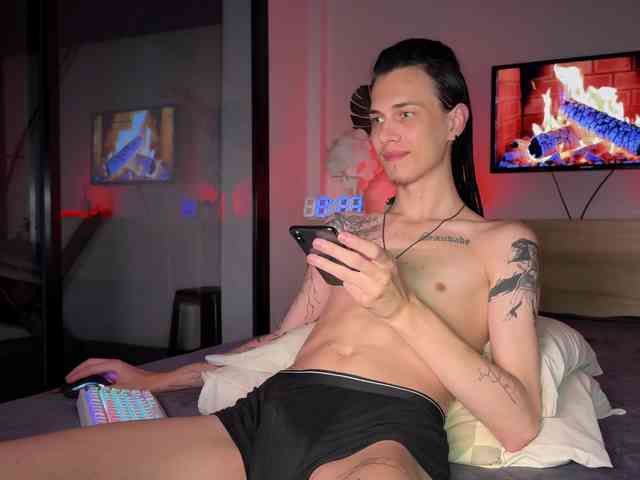 DenBlue Sex Cam Show