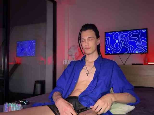 DenBlue Sex Cam Show