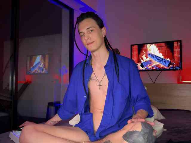 DenBlue Sex Cam Show