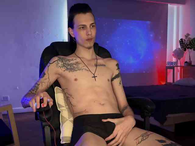 DenBlue Sex Cam Show